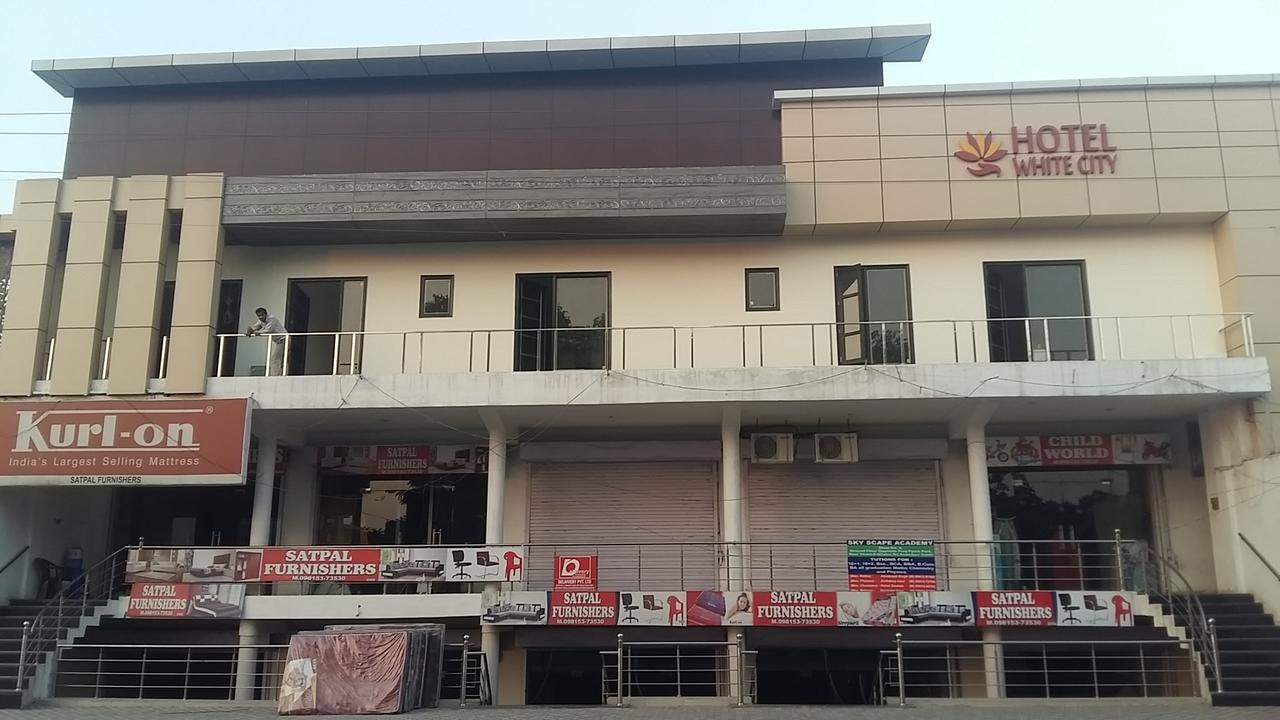 Oyo 30415 Hotel White City Anandpur  Exterior photo