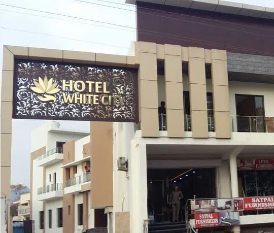 Oyo 30415 Hotel White City Anandpur  Exterior photo